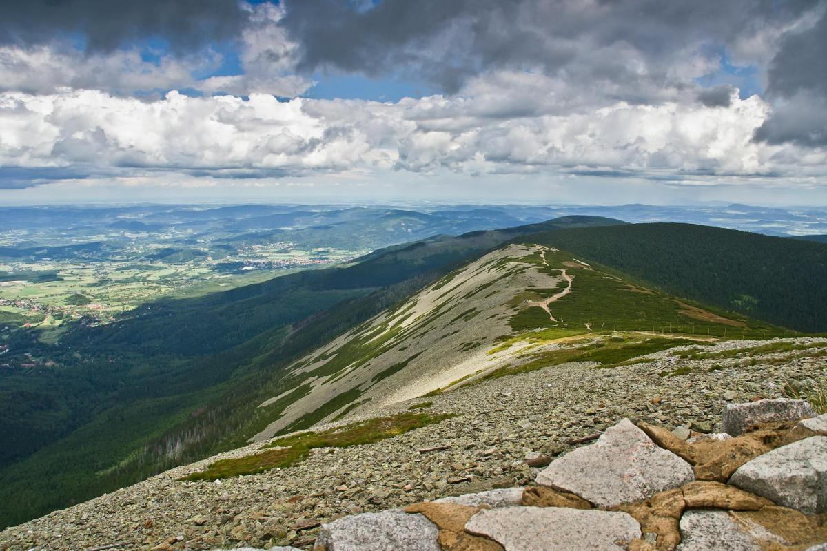 Korona panoram pogranicza: punkty i wieże widokowe ze Świeradowa‑Zdroju (do 50 km)