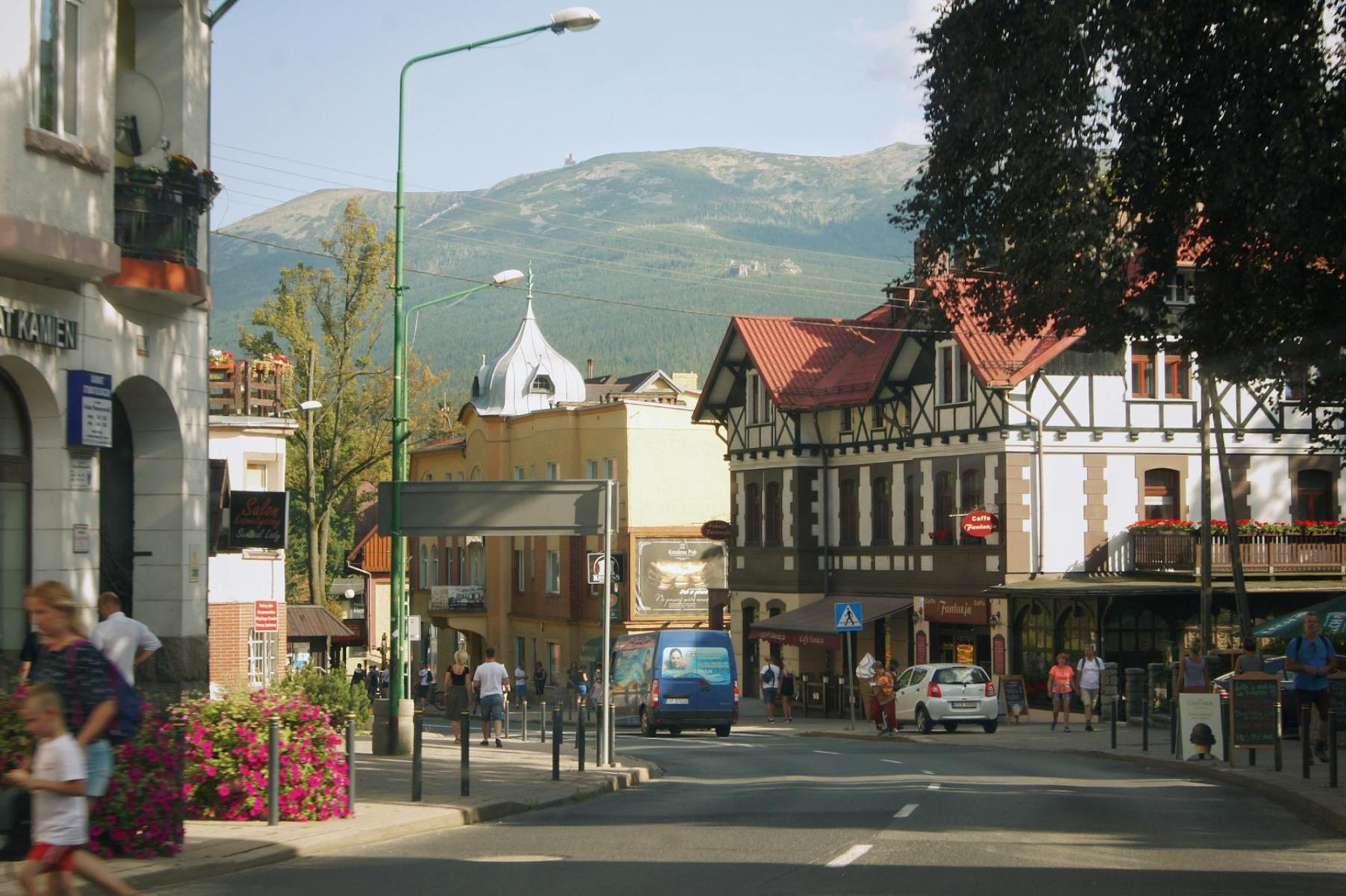 Liberec in a Day from Świeradów‑Zdrój: Ještěd, the Zoo, and Science Under One Roof