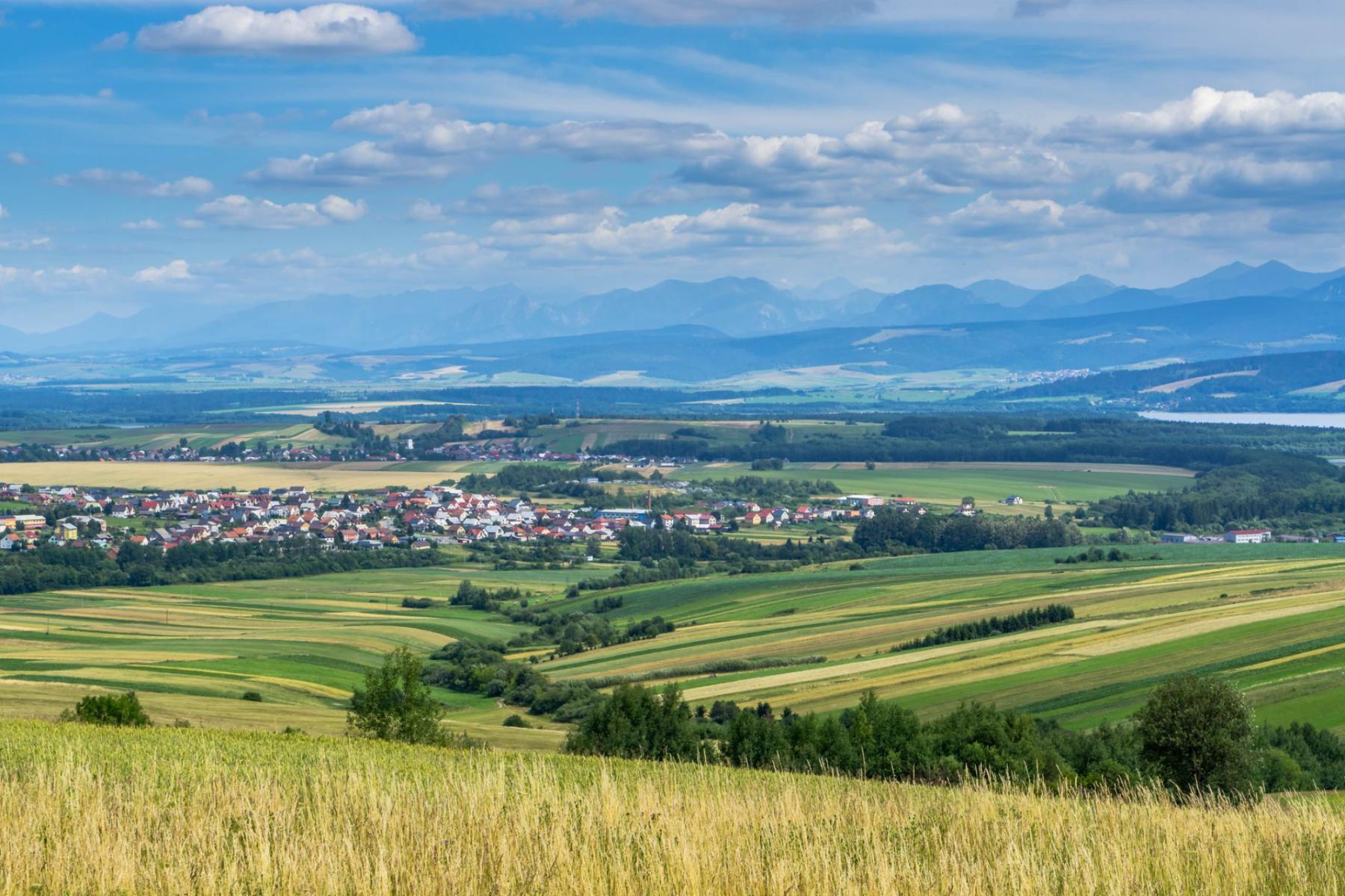 Skleněné Sudety: klasická trasa ze Świeradowa — Huta Julia, Muzeum Karkonoskie a Jablonec
