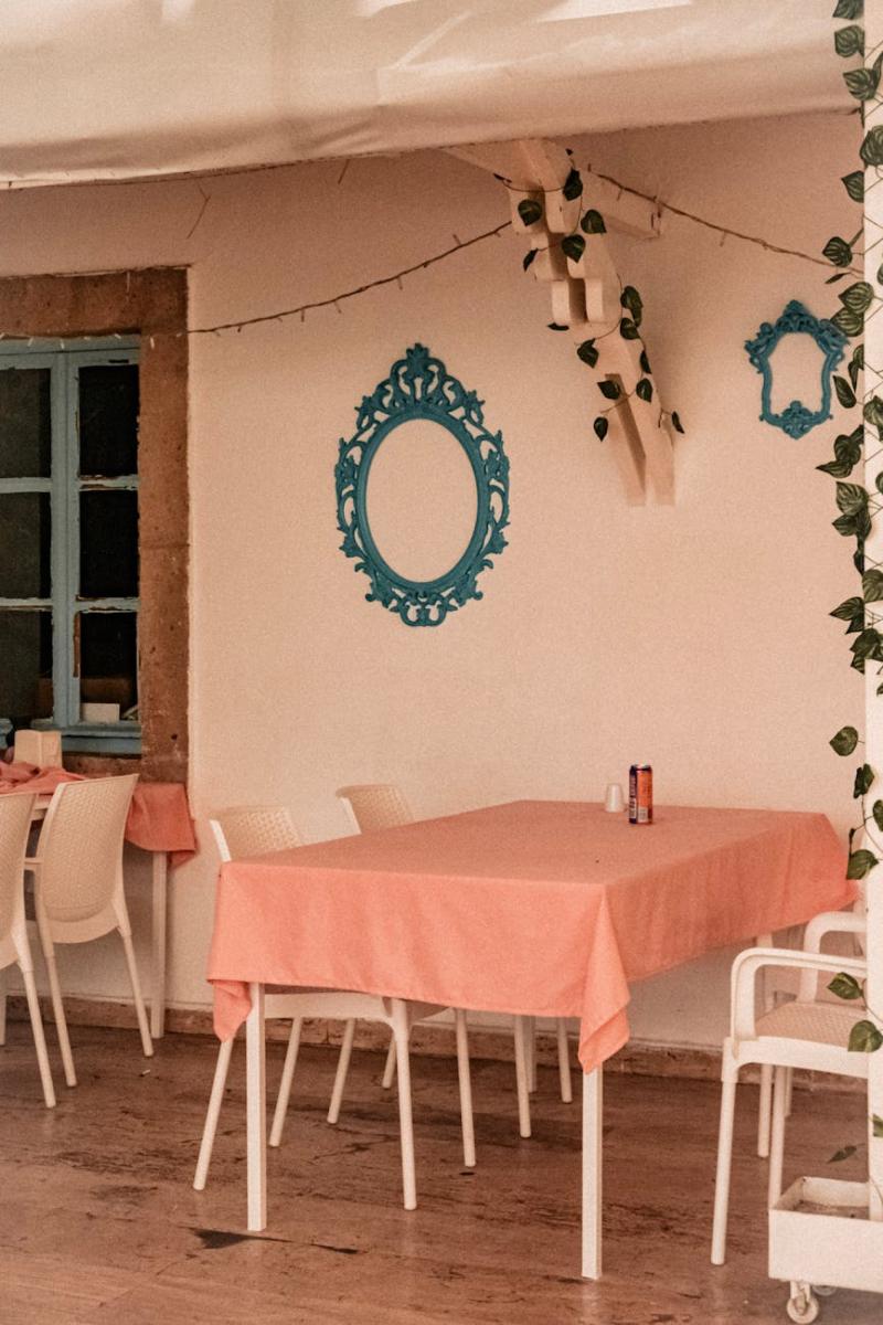 Hala Spacerowa Café