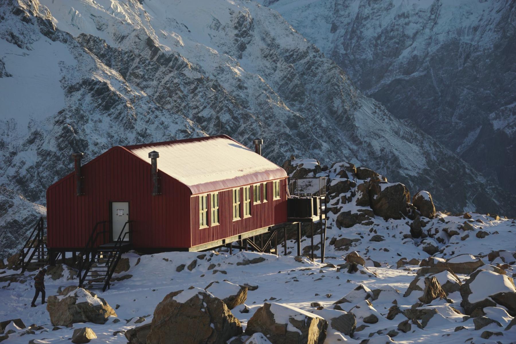 Stamps, guestbooks and stories from under the eaves: a cultural map of the mountain huts of Izerów and Karkonoszy