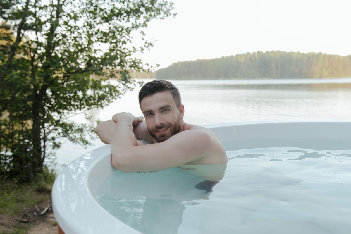 Kultura kúry: etiketa pijalny, lázní a lázeňských parků ve Świeradowě a Czerniawie (s kontextem Cieplic a Lądka)