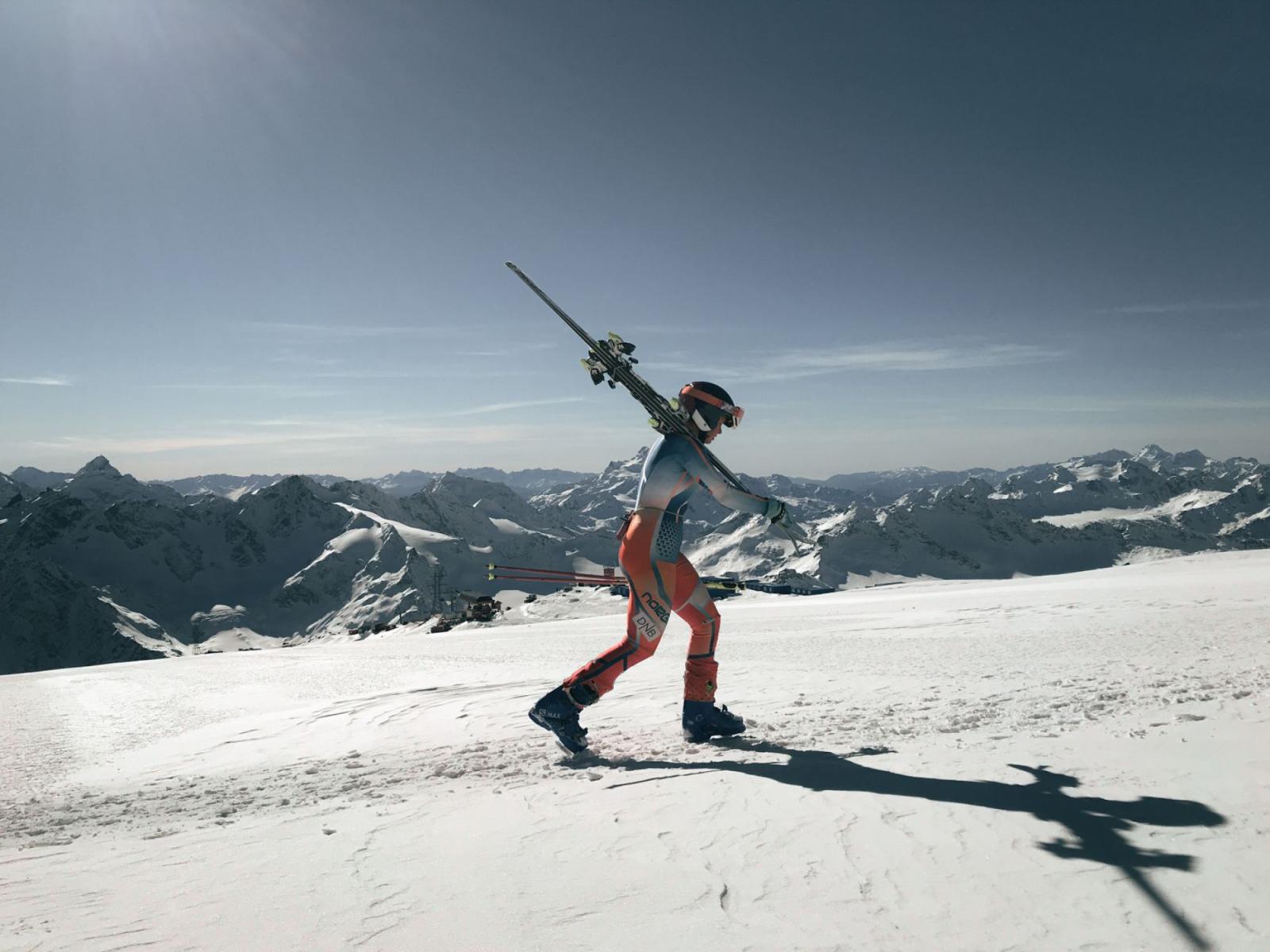 More fun without a car: skiing, cross‑country, singletracks and water — an active day from Świeradów‑Zdrój without a car