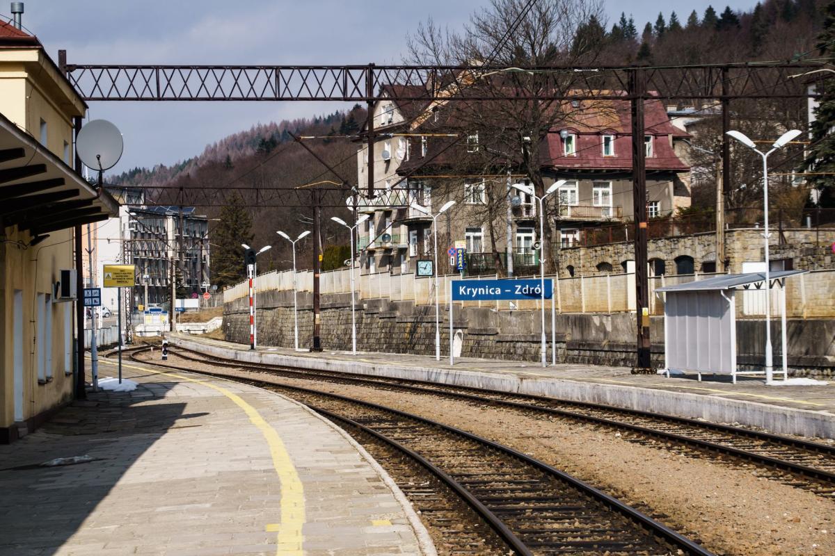 Świeradów-Zdrój jako základna pro trojmezí: jak plánovat jednodenní okruhy PL–CZ–DE