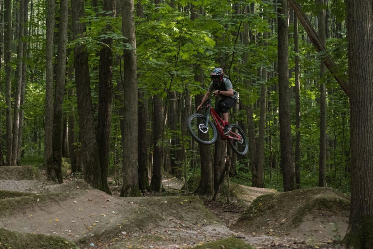 Who Really Maintains the Singletracks in the Izera Mountains? Water, Contracts and Trail Closures