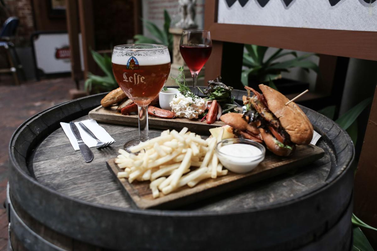 Tavern, Hospoda, Pastry Shop: How to Choose a Place for a Regional Meal in the Izera Mountains