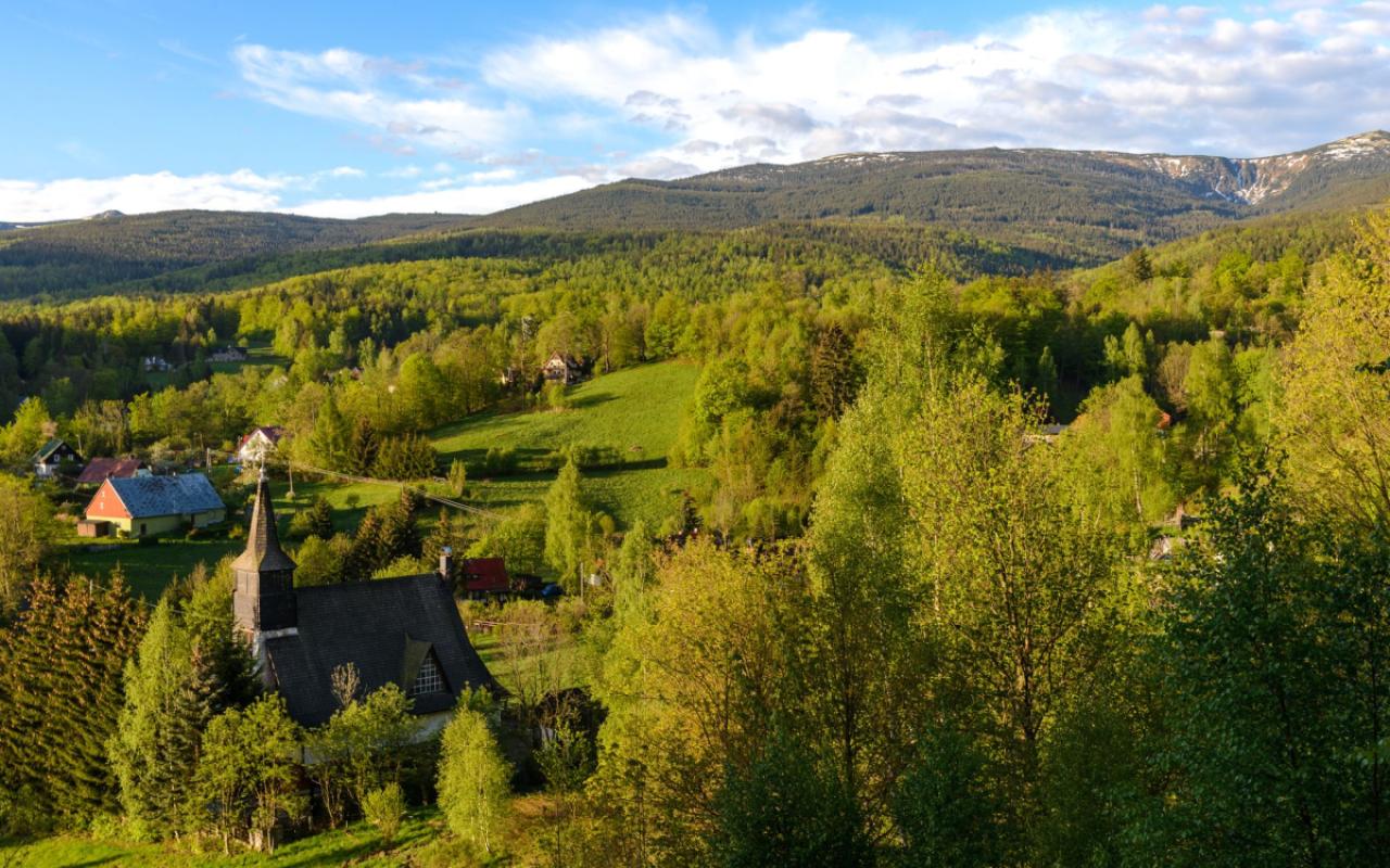 Jelenia Góra mimo náměstí: hradby, věže a městské příběhy na jednodenní výlet ze Świeradowa-Zdroje