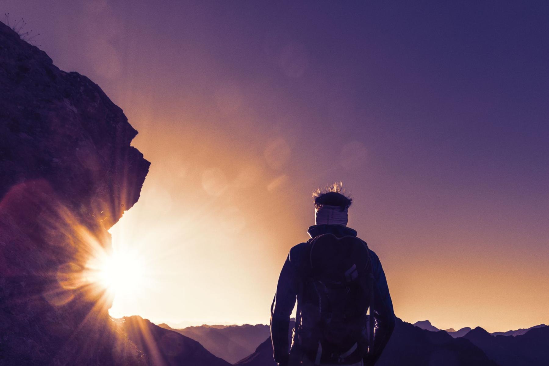 Mountains at Dawn and After Dark: How to Plan Hikes by the Light in the Izera and Karkonosze Mountains