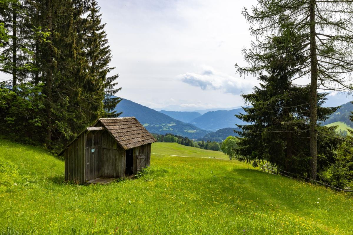 Von den Gleisen zur Gondel: Wie die Infrastruktur den Weg zu den Schutzhütten im Iser- und Riesengebirge verändert hat